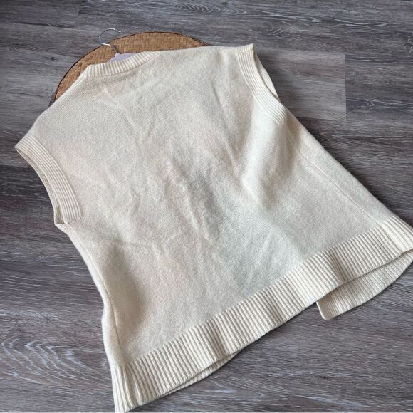 Vintage 80’s embroidered sleeveless cardigan vest cottagecore‎ dainty floral - Picture 3 of 7